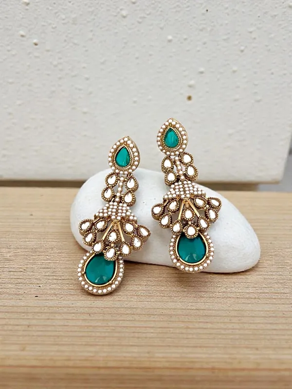 Rama_color_Kundan_Pearl_Drop_Earrings