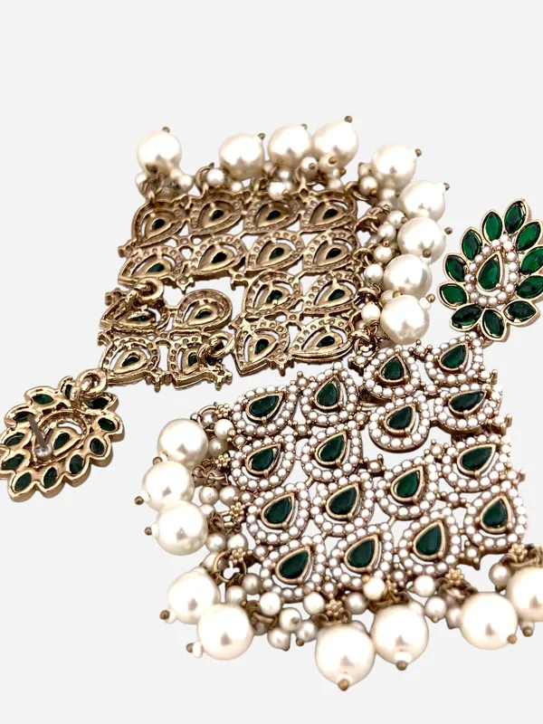 Traditional_Gold-Plated_Kundan_Chandelier_Earrings_with_Pearl_Drops