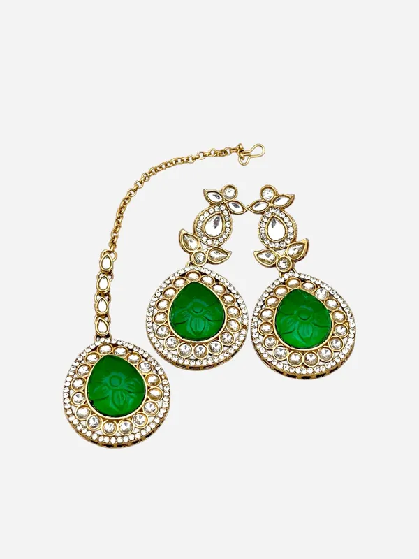 Gold_Plated_Big_Carving_Stone_Studded_Green_Color_Jewellery_Set_For_Womens