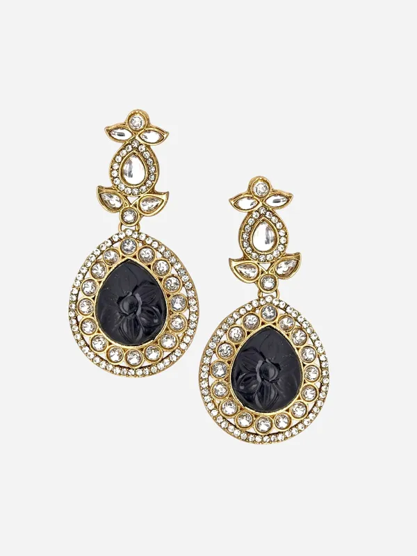 Gold_Plated_Big_Carving_Stone_Studded_Black_Color_Jewellery_Set_For_Womens