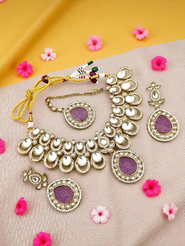 Gold_Plated_Big_Carving_Stone_Studded_Wine_Color_Jewellery_Set_For_Womens