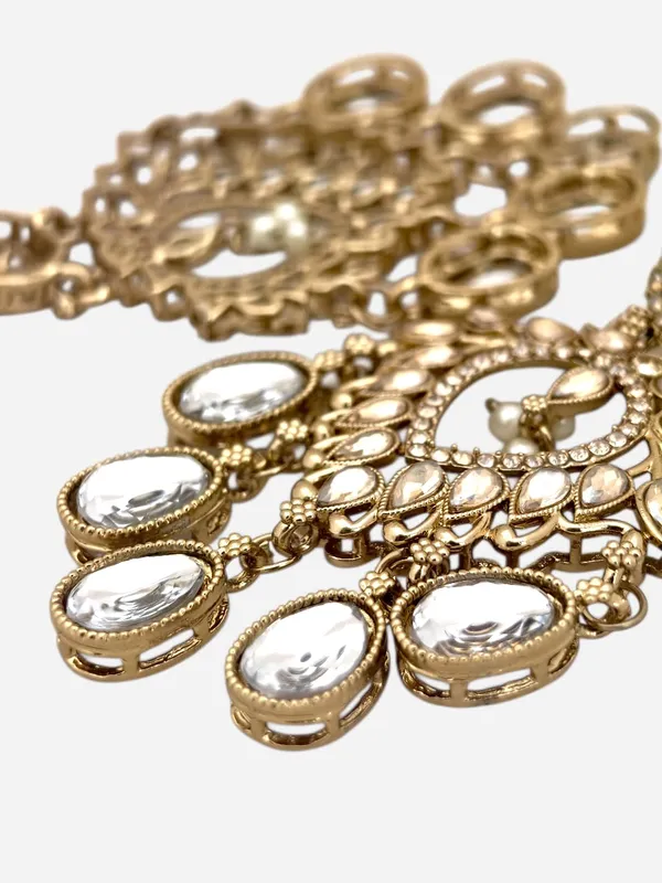 Gold-Plated_Contemporary_Shadow_Kundan_Studded_&_Beaded_Chandbalis
