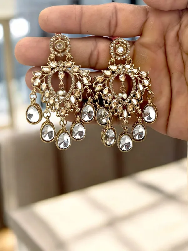 Gold-Plated_Contemporary_Shadow_Kundan_Studded_&_Beaded_Chandbalis