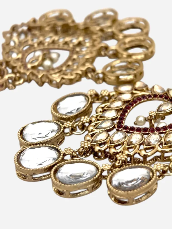 Gold-Plated_Contemporary_Shadow_Kundan_Studded_&_Beaded_Chandbalis