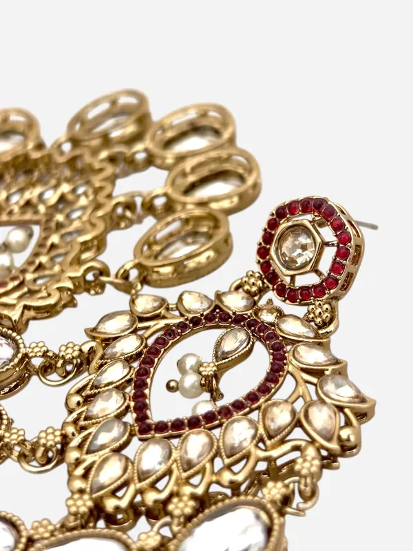 Gold-Plated_Contemporary_Shadow_Kundan_Studded_&_Beaded_Chandbalis