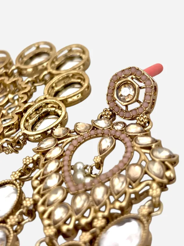 Gold-Plated_Contemporary_Shadow_Kundan_Studded_&_Beaded_Chandbalis