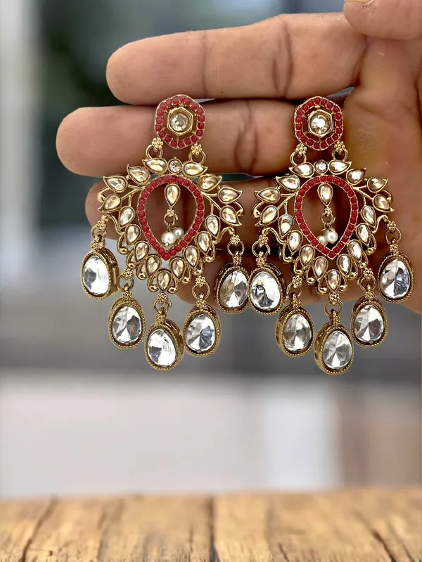 Gold-Plated_Contemporary_Shadow_Kundan_Studded_&_Beaded_Chandbalis