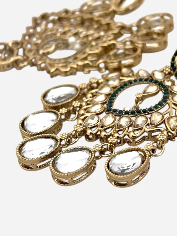 Gold-Plated_Contemporary_Shadow_Kundan_Studded_&_Beaded_Chandbalis