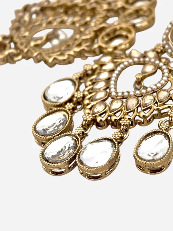 Gold-Plated_Contemporary_Shadow_Kundan_Studded_&_Beaded_Chandbalis