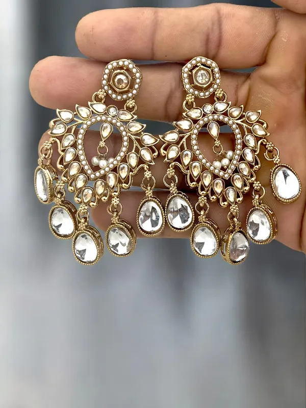 Gold-Plated_Contemporary_Shadow_Kundan_Studded_&_Beaded_Chandbalis