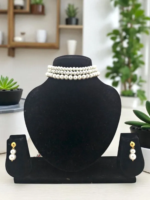 Gold-Toned_White_Pearl_Glass_Stones_Choker_And_Earrings_For_Women_And_Girls