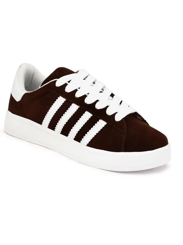 A_daily-wear_canvas_sneaker_built_for_you