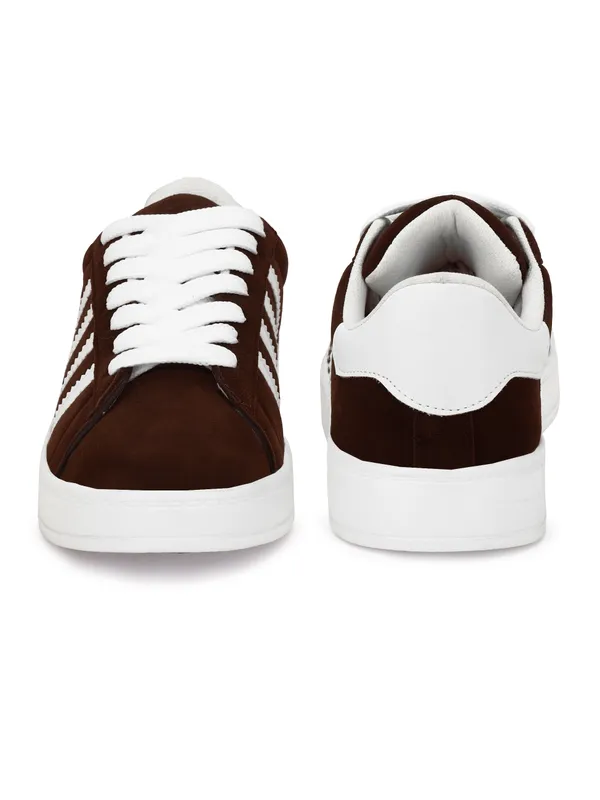A_daily-wear_canvas_sneaker_built_for_you