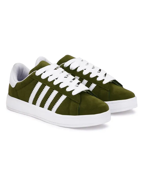 A_daily-wear_canvas_sneaker_built_for_you