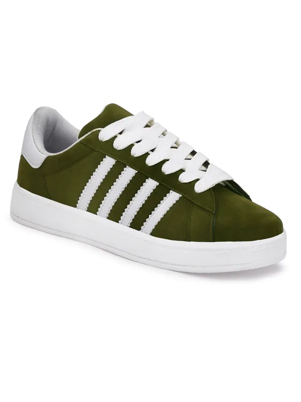 A_daily-wear_canvas_sneaker_built_for_you