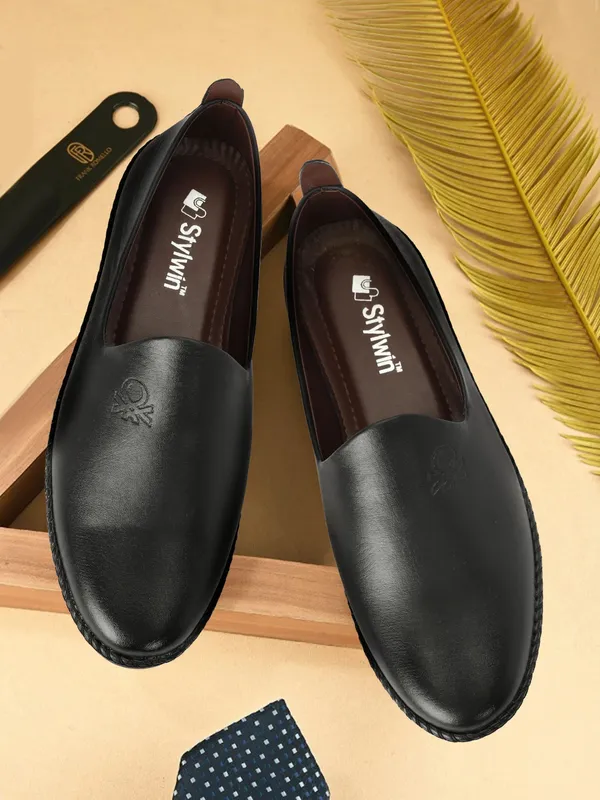Black_Synthetic_Premium_&_Elegant_Slip_On_Loafers_For_Men