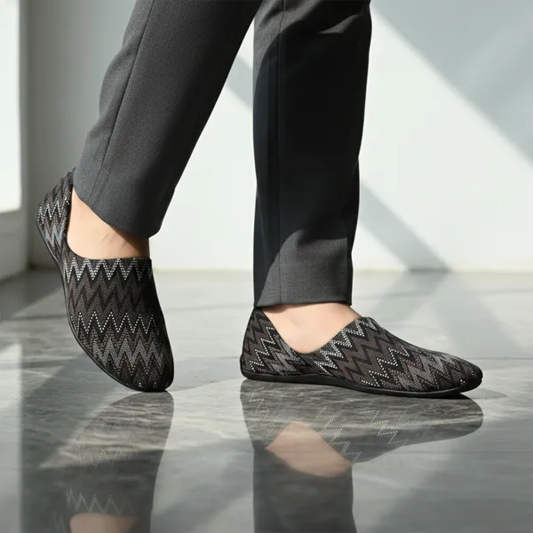 Black_Synthetic_Leather_Sneakers_For_City_Walking_&_Daily_Use