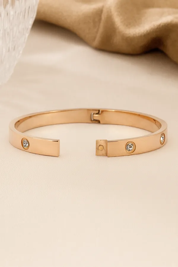 Golden_Premium_&_Elegant_Bracelet_For_Women