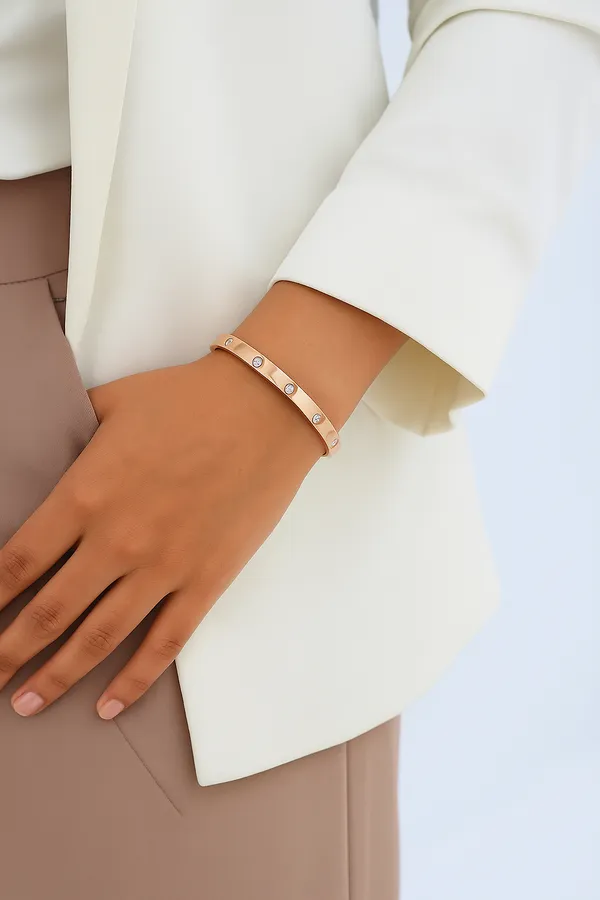 Golden_Premium_&_Elegant_Bracelet_For_Women
