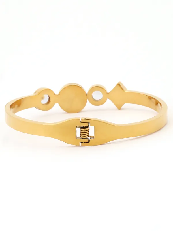 Golden_Premium_&_Elegant_Bracelet_For_Women