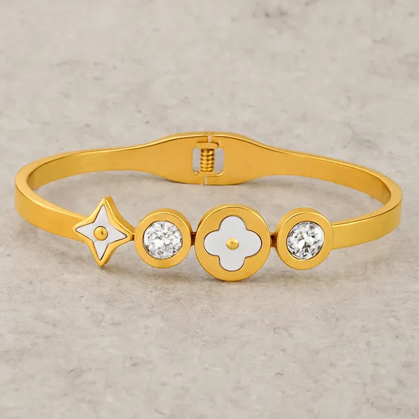 Golden_Premium_&_Elegant_Bracelet_For_Women