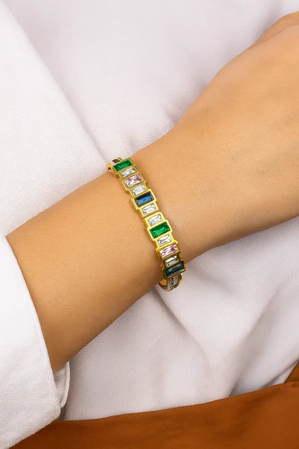 Green_Premium_&_Elegant_Bracelet_For_Women