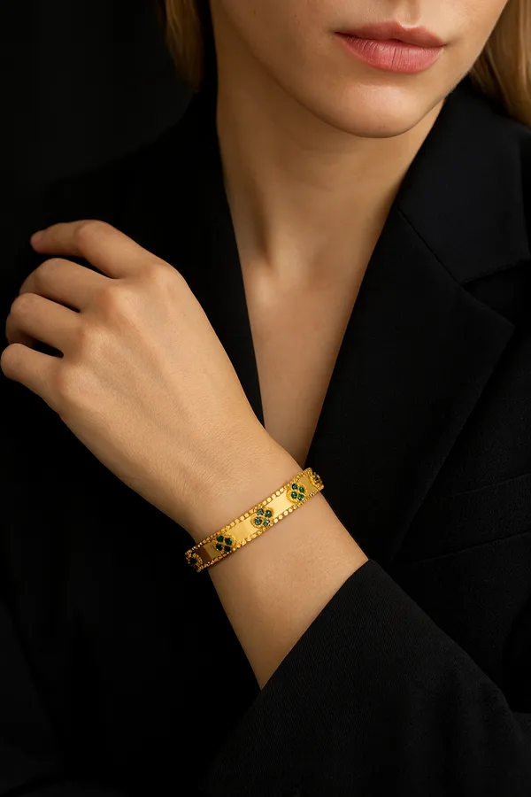 Golden_Premium_&_Elegant_Bangle_For_Women