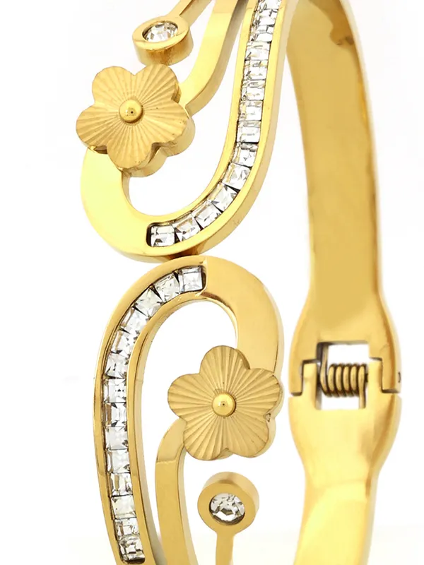 Golden_Premium_&_Elegant_Bangle_For_Women