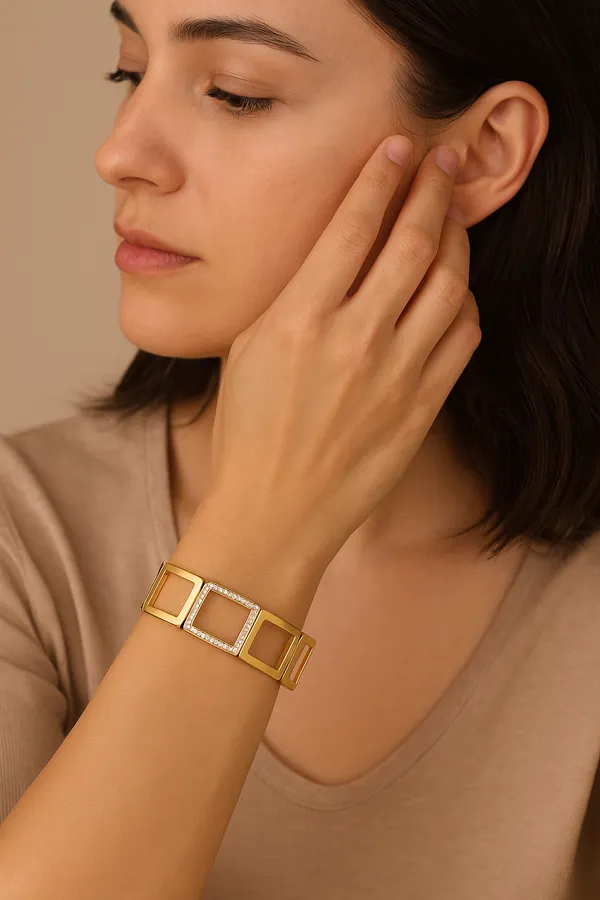 Golden_Premium_&_Elegant_Bracelet_For_Women
