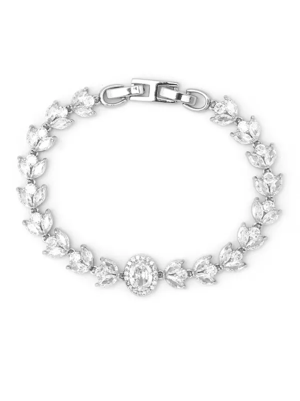 Silver_Premium_&_Elegant_Bracelet_For_Women