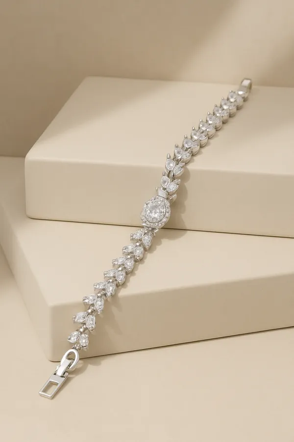 Silver_Premium_&_Elegant_Bracelet_For_Women