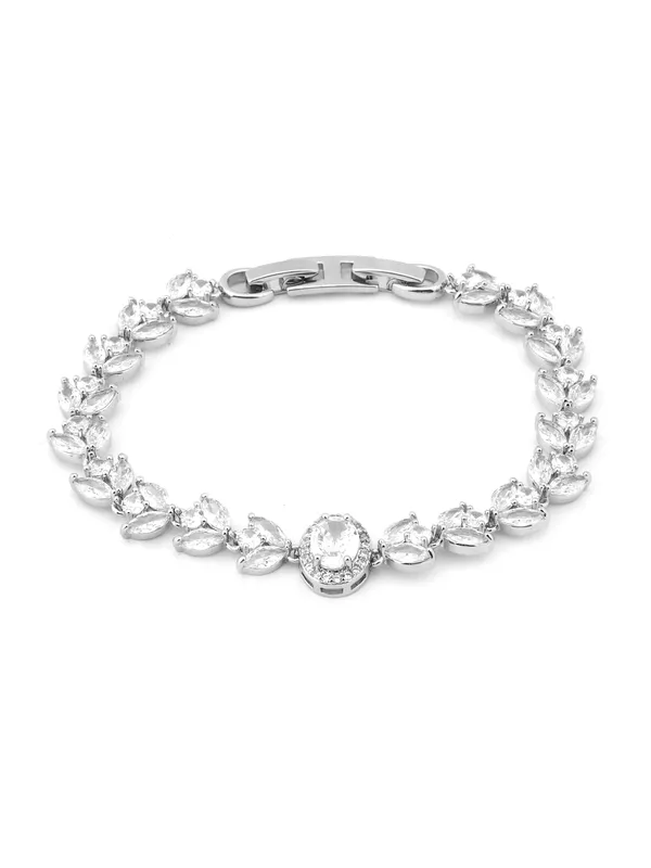 Silver_Premium_&_Elegant_Bracelet_For_Women