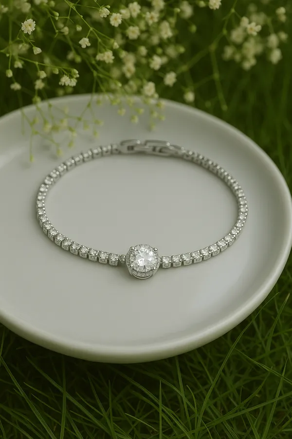 Silver_Premium_&_Elegant_Bracelet_For_Women