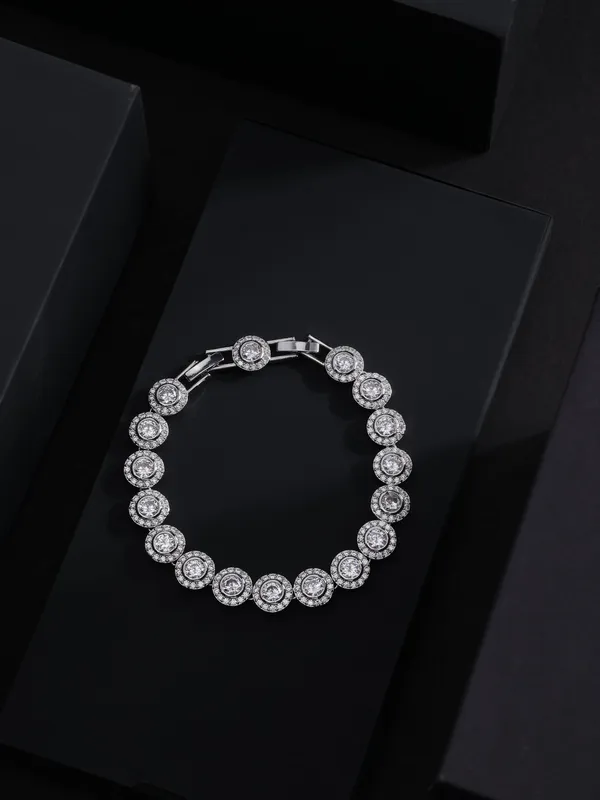 Silver_Premium_&_Elegant_Bracelet_For_Women