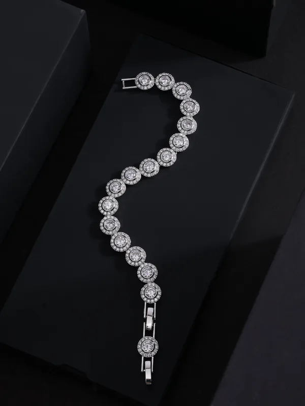 Silver_Premium_&_Elegant_Bracelet_For_Women