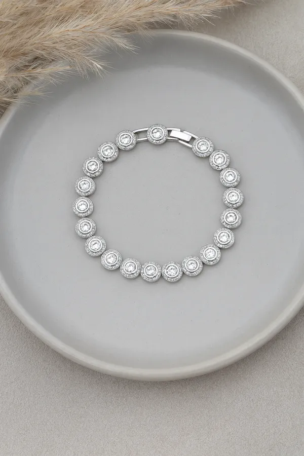 Silver_Premium_&_Elegant_Bracelet_For_Women