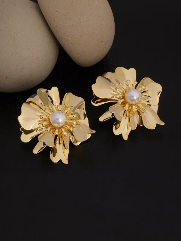 Golden_Premium_&_Elegant_Earrings_For_Women