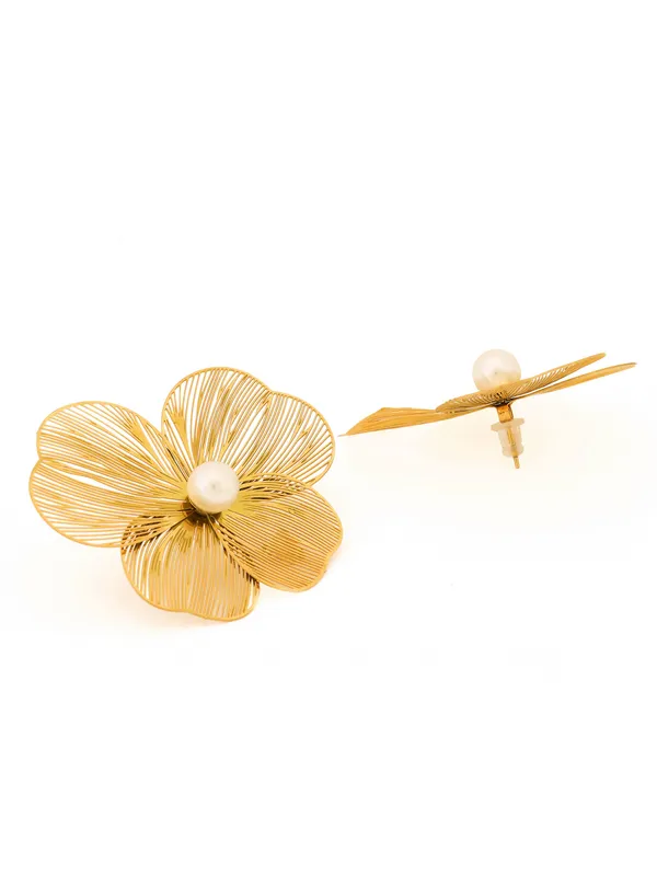 Golden_Premium_&_Elegant_Earrings_For_Women