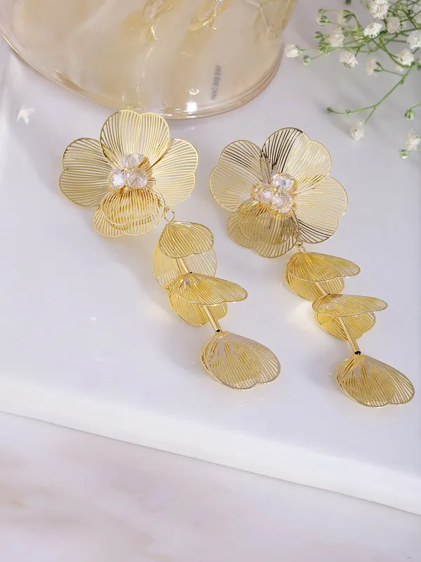 Golden_Premium_&_Elegant_Earrings_For_Women