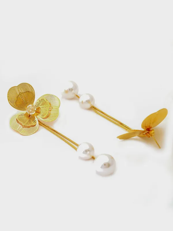 Golden_Premium_&_Elegant_Earrings_For_Women