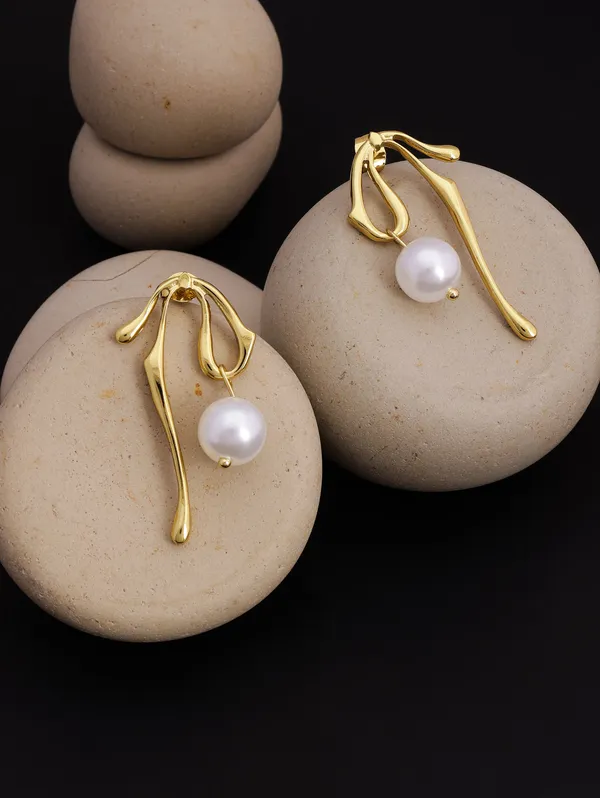 Golden_Premium_&_Elegant_Earrings_For_Women