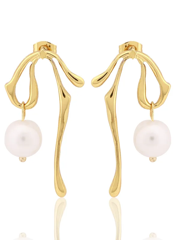 Golden_Premium_&_Elegant_Earrings_For_Women