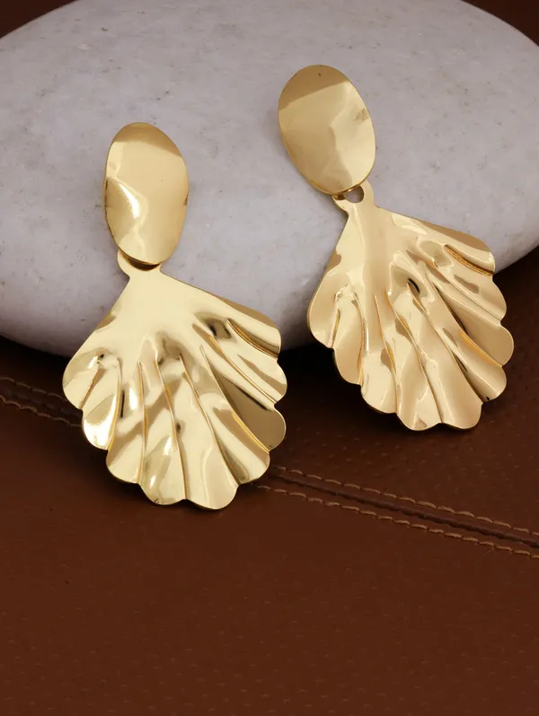 Golden_Premium_&_Elegant_Earrings_For_Women
