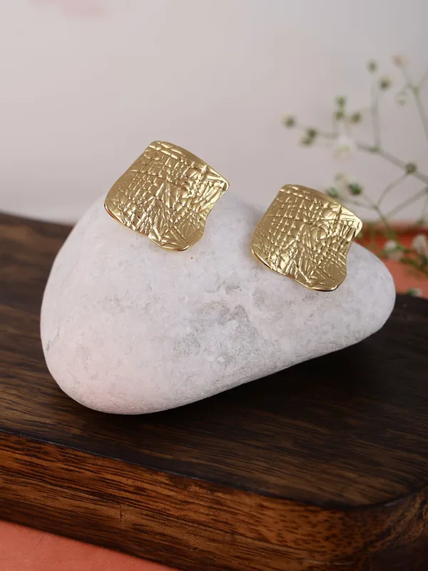 Golden_Premium_&_Elegant_Earrings_For_Women