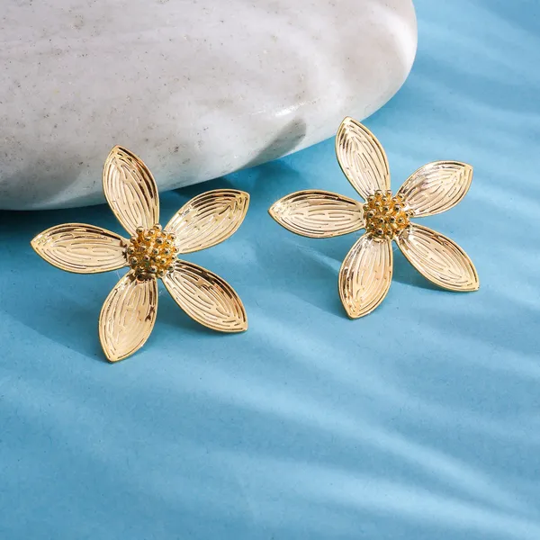 Golden_Premium_&_Elegant_Earrings_For_Women