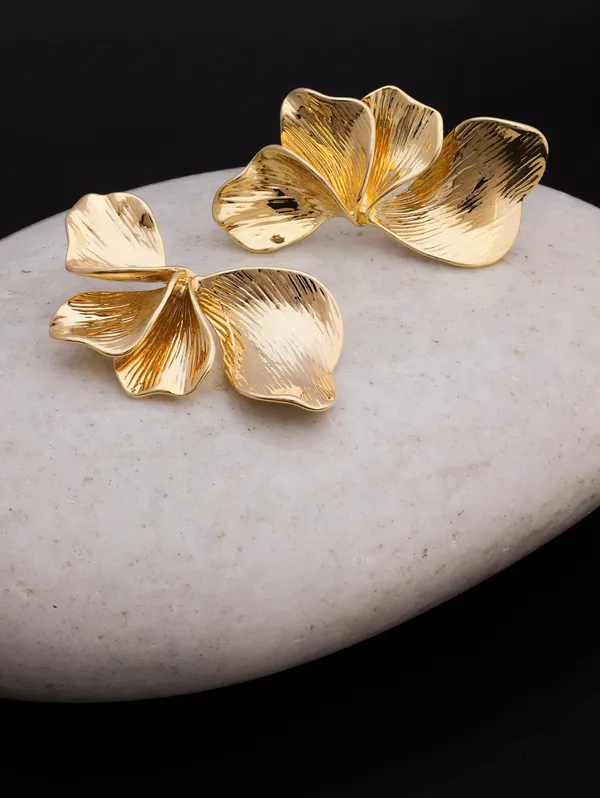Golden_Premium_&_Elegant_Earrings_For_Women