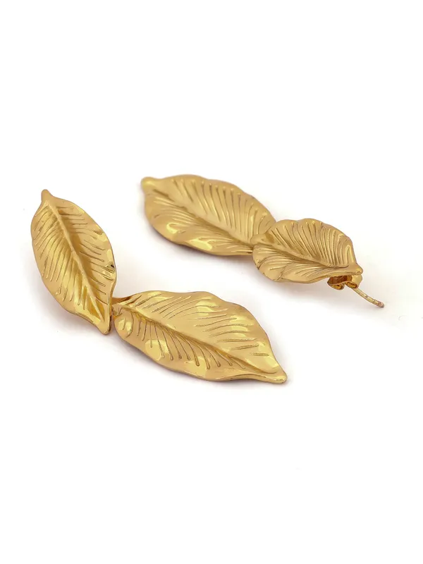 Golden_Premium_&_Elegant_Earrings_For_Women