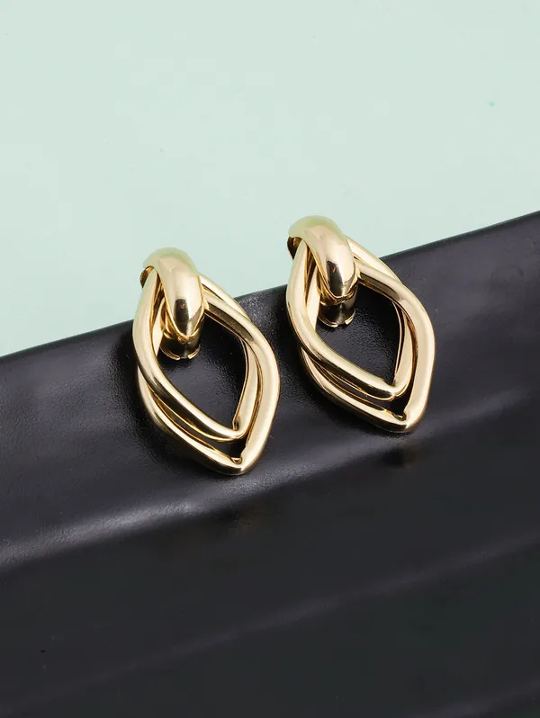 Golden_Premium_&_Elegant_Earrings_For_Women