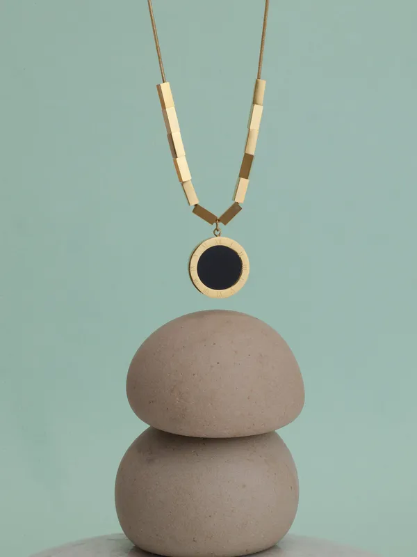 Golden_Premium_&_Elegant_Necklace_For_Women