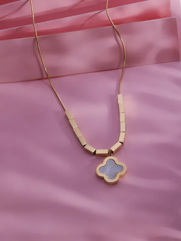 White_Premium_&_Elegant_Necklace_For_Women